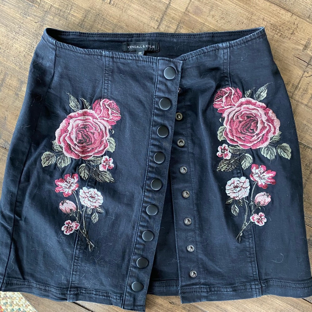 Fitted button up Skirt